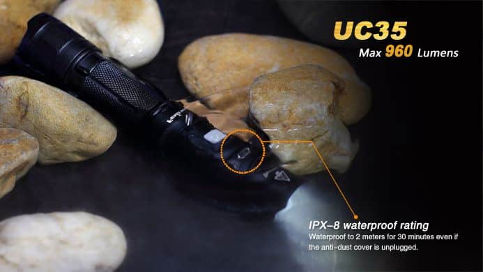 TORCIA RICARICABILE FENIX UC35 960 lm - immagine 3